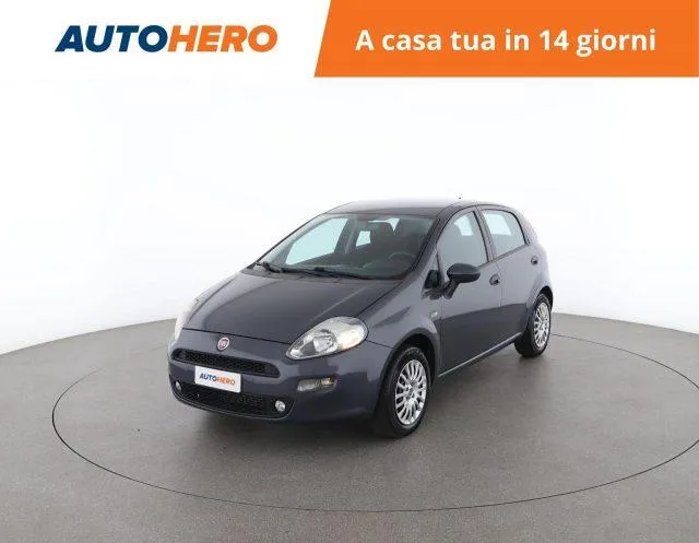 FIAT Punto 1.3 MJT II 75 CV 5p. Street Image 1