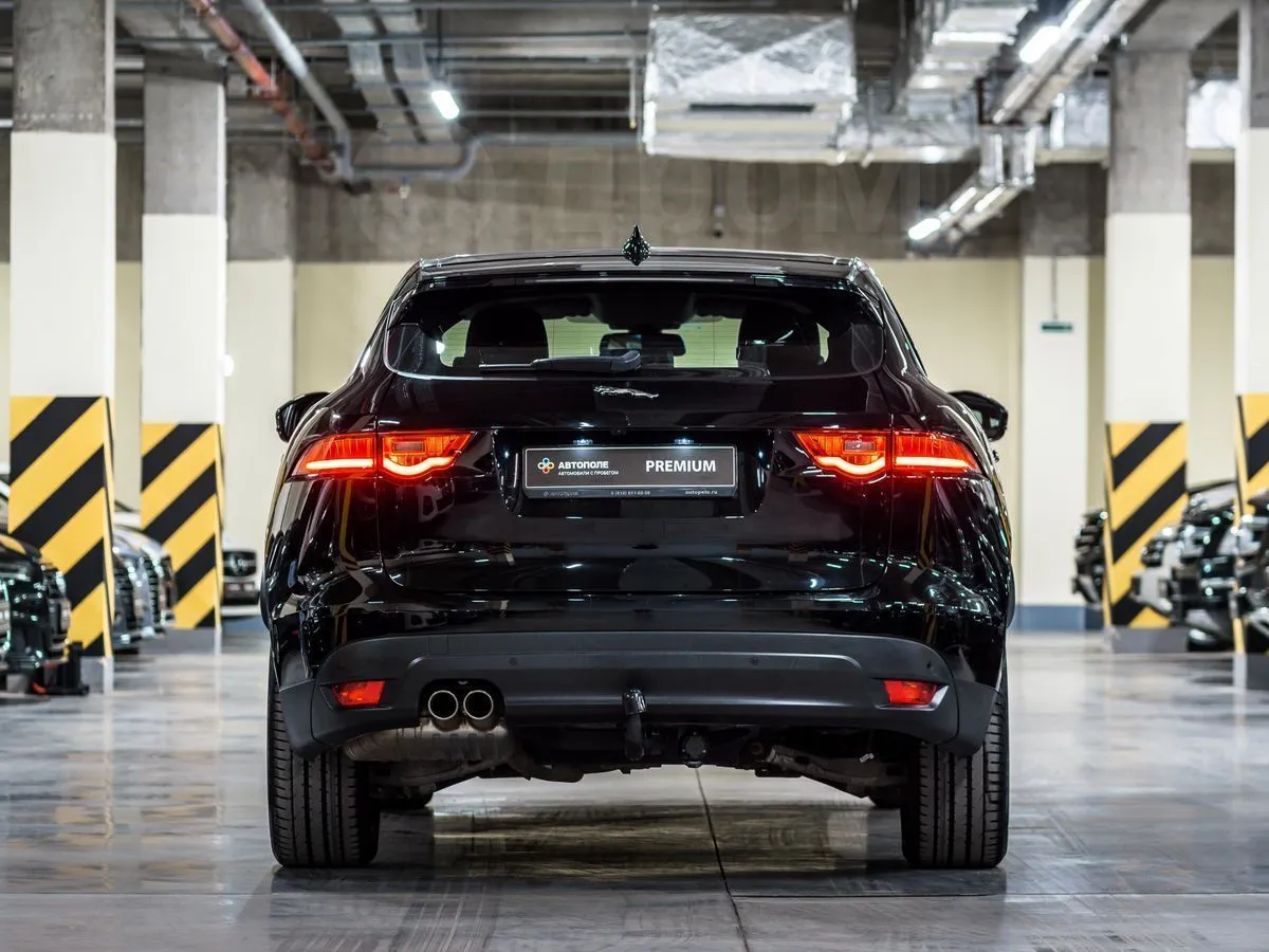 Jaguar F-Pace Image 7